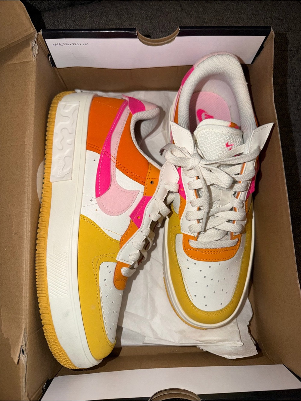 Women’s Nike Air Force 1 Fontana in Summit White Hyper Pink 9.5